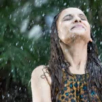 Learn 5 practical strategies for staying in shape throughout the wet season. With these easy and useful tips, you may maintain your health and strengthen your immunity.